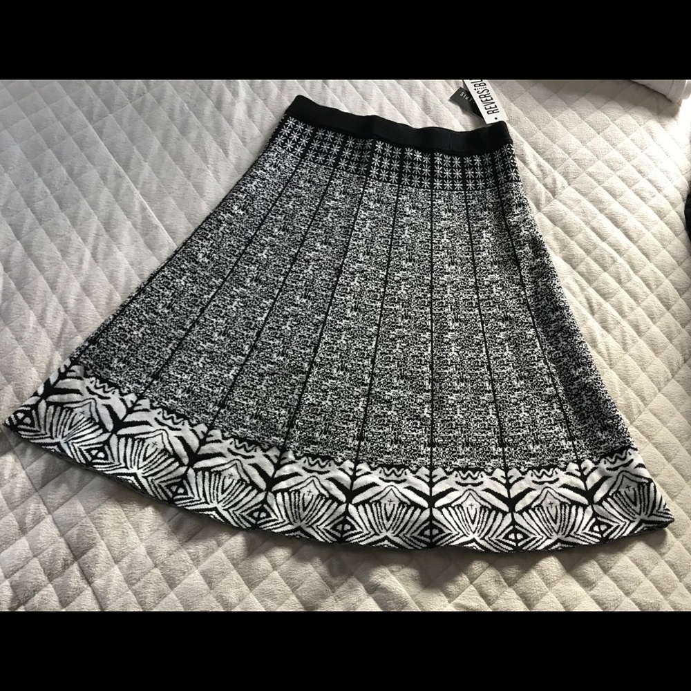 NWT Lapis reversible black & white skirt
